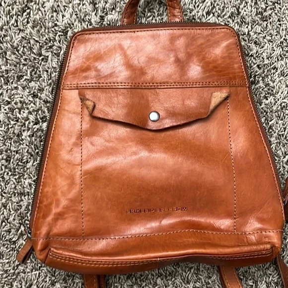 Spikes & Sparrow | Bags | Spikes Sparrow Dome Leather  display picture 2